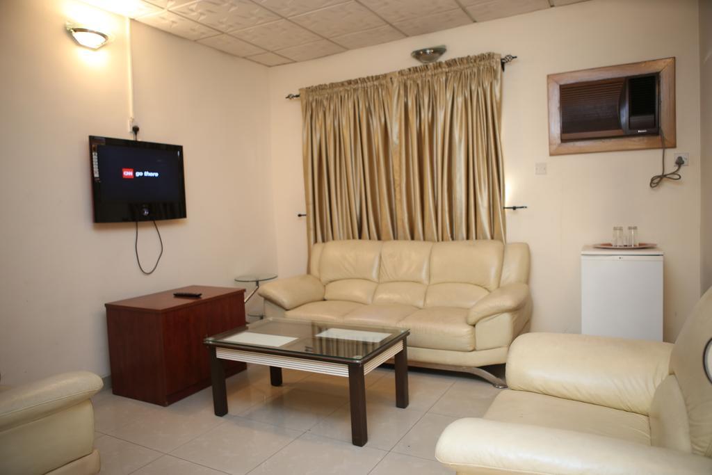 The Habitat Suites International Lagos Oda fotoğraf