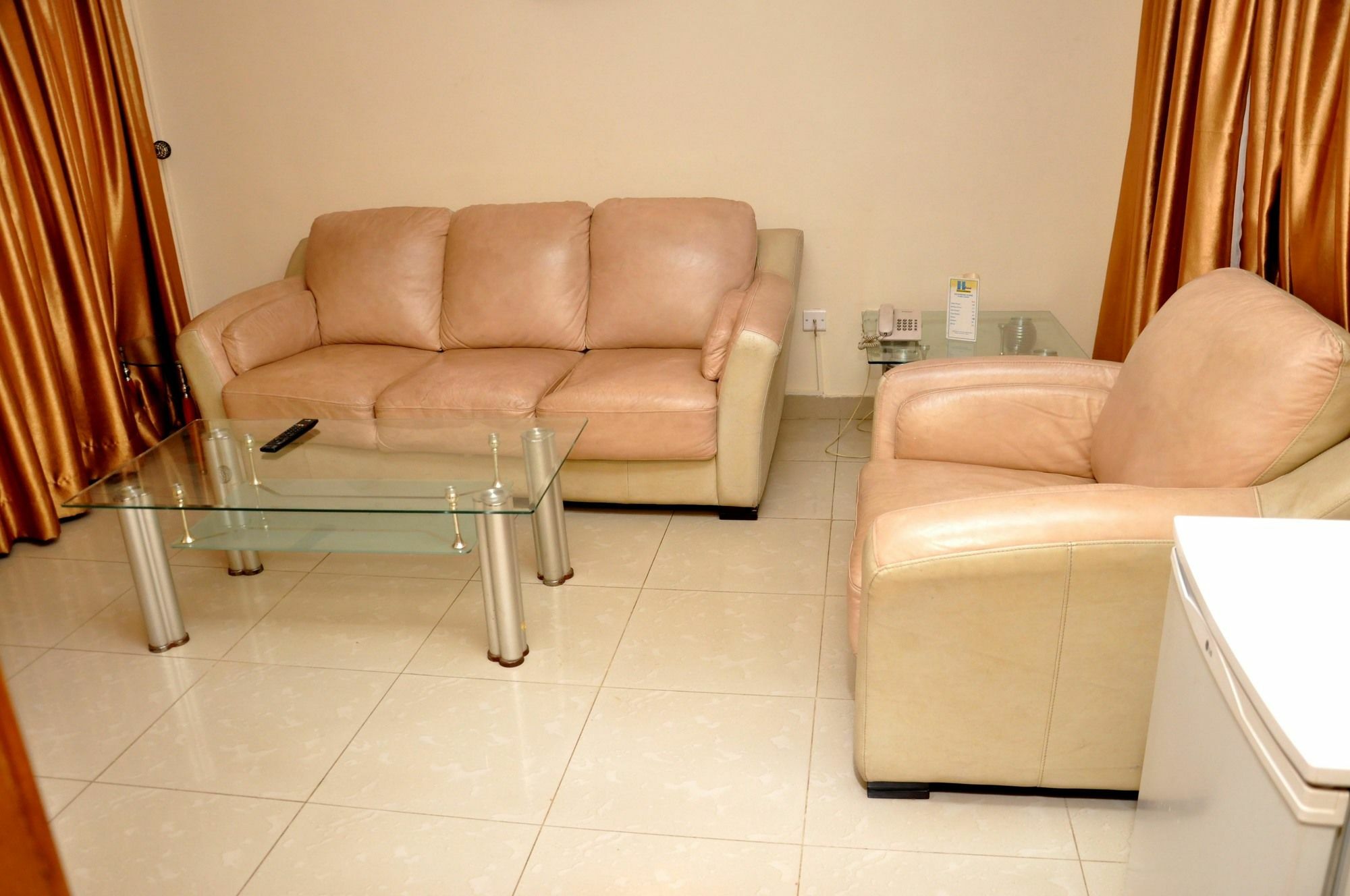 The Habitat Suites International Lagos Dış mekan fotoğraf
